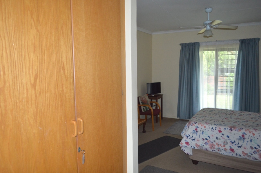 3 Bedroom Property for Sale in Flamwood North West